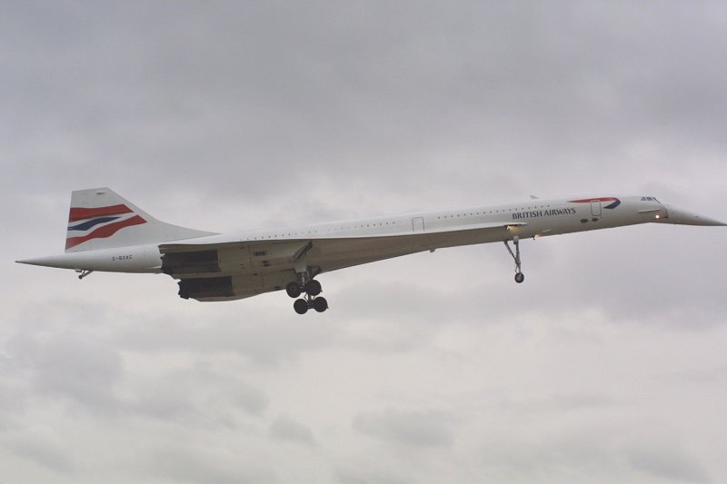 Concorde G-BOAC [31/10/03] Photo: Lawrence Clift