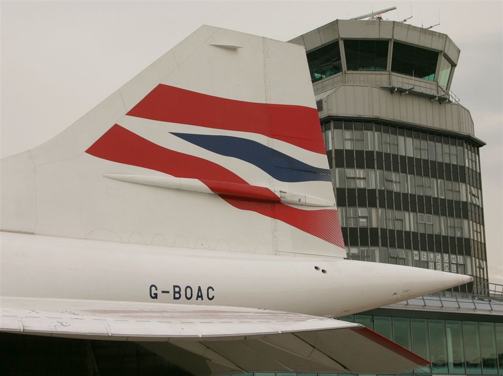 Concorde G-BOAC [31/10/03] Photo: Lee Collins