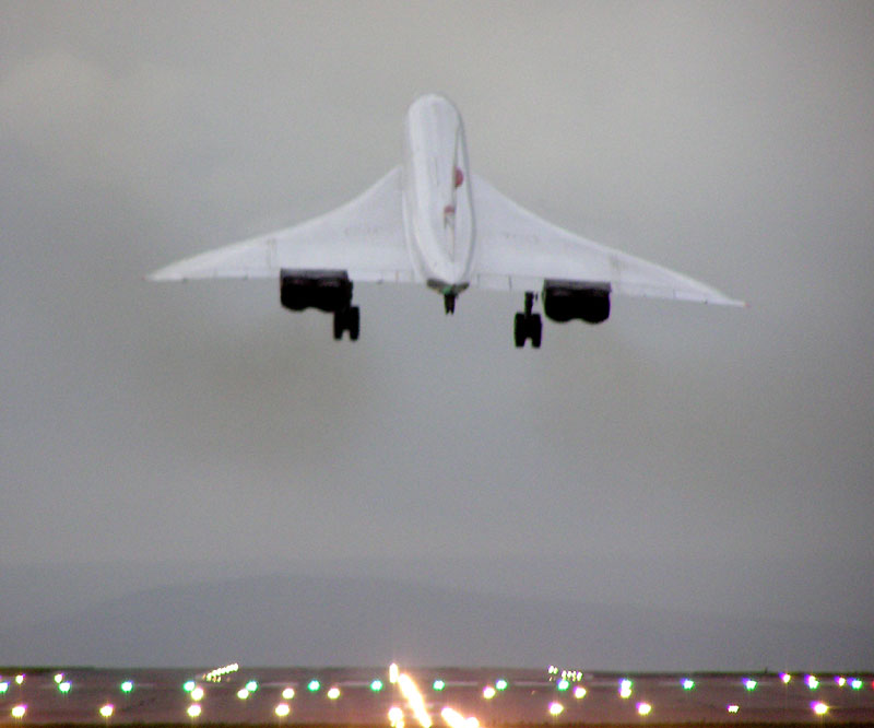 Concorde G-BOAC [31/10/03] Photo: Steve Grimshaw