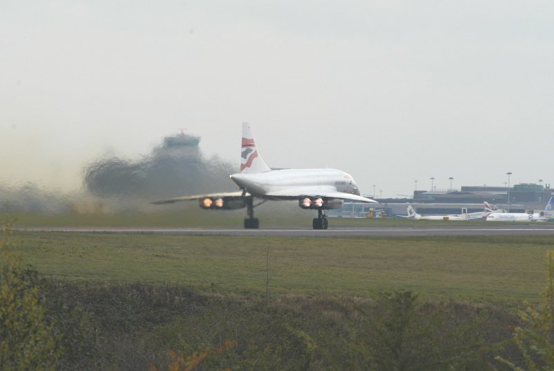 Concorde G-BOAG [22/10/03] Photo: Lawrence Clift