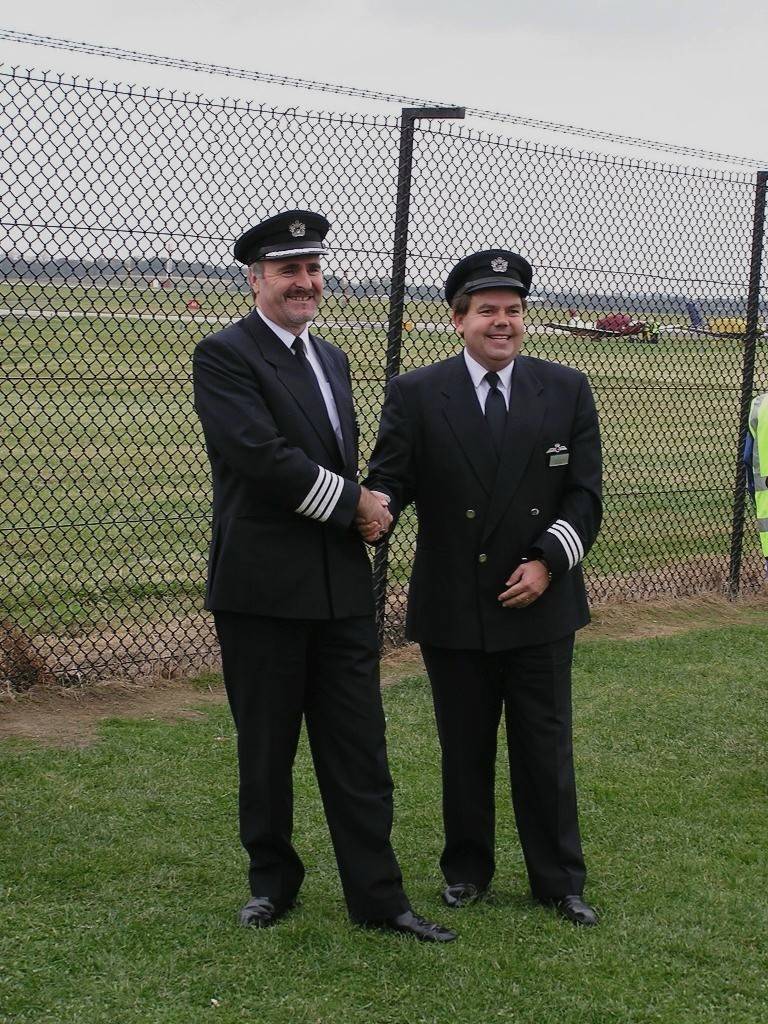 Concorde G-BOAG - the people in command [22/10/03] Photo: Stuart Prince